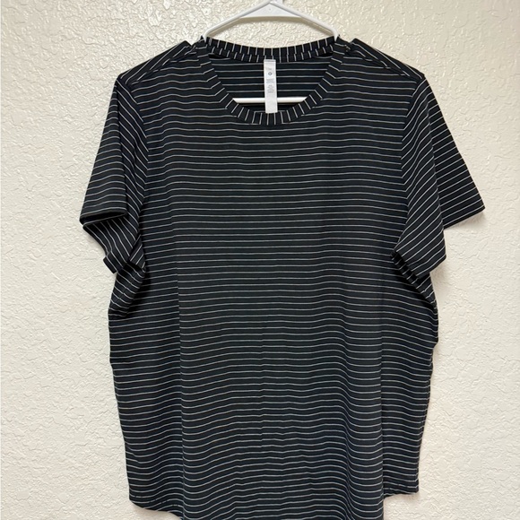🍋 LULULEMON Black Striped Love Crew Short Sleeve Shirt Size 14 - Picture 11 of 15
